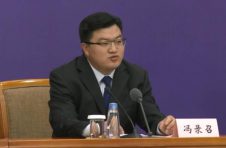 专家刚刚再次强调：现在仍不宜大规模聚餐！