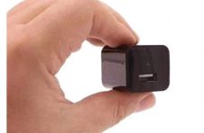 秘密安全摄像机伪装成USB充电器