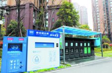 平安嘉苑小区居民垃圾分类：多方同发力养成分类好习惯