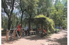 北京：万寿路街道滨水公园整体亮相