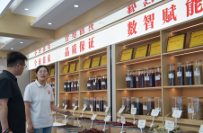 五年蝶变看乐陵·“媒”好民生新画卷丨一屏联全球 一仓发全国 杨安镇调味品产业的全球跃迁